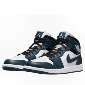 NEw in Box Jordan 1 Mid Armory Navy/White
